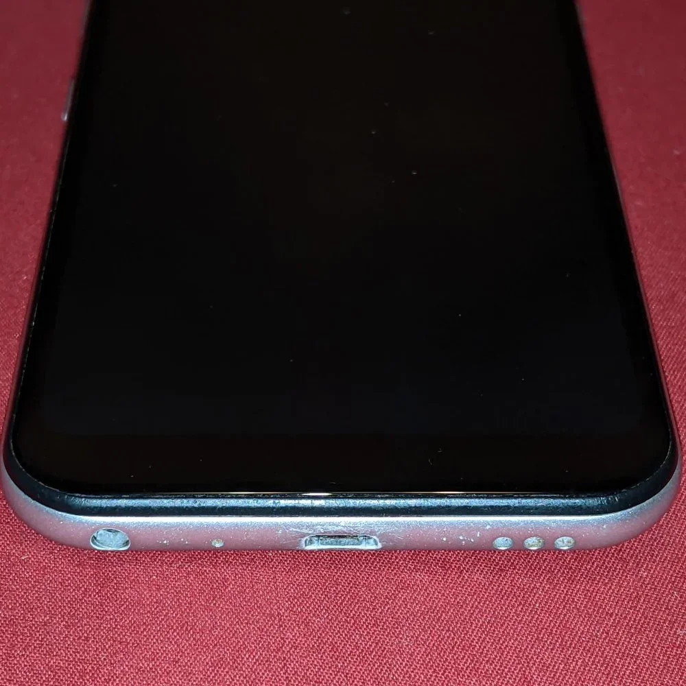 LG Aristo 5 32GB - Silver (For Parts)***
